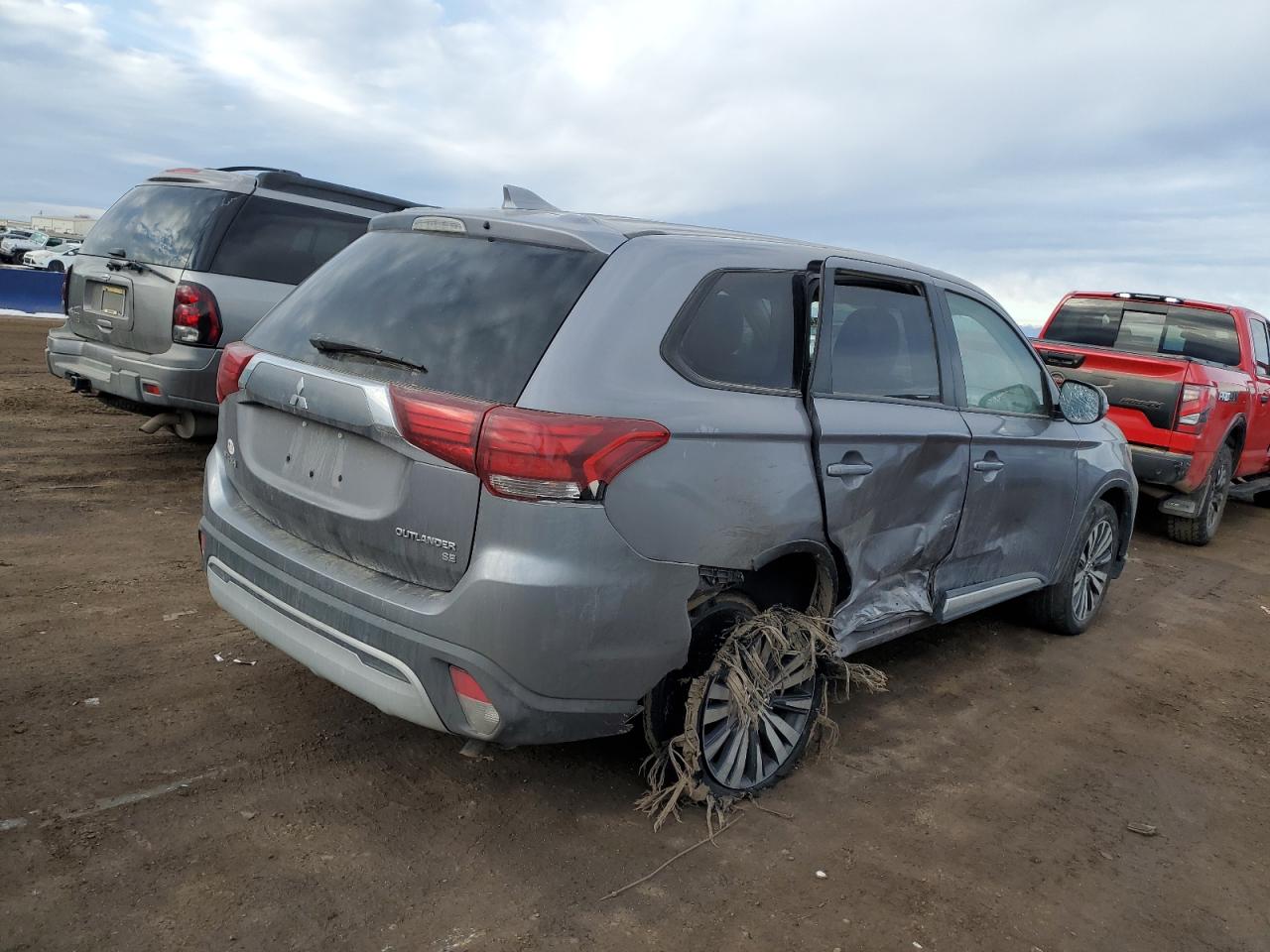 2019 Mitsubishi Outlander - Image 3