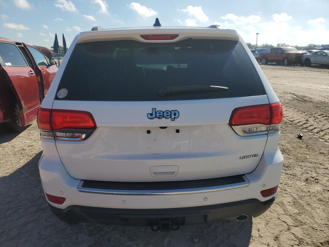 2018 Jeep Grand Cherokee - Image 6