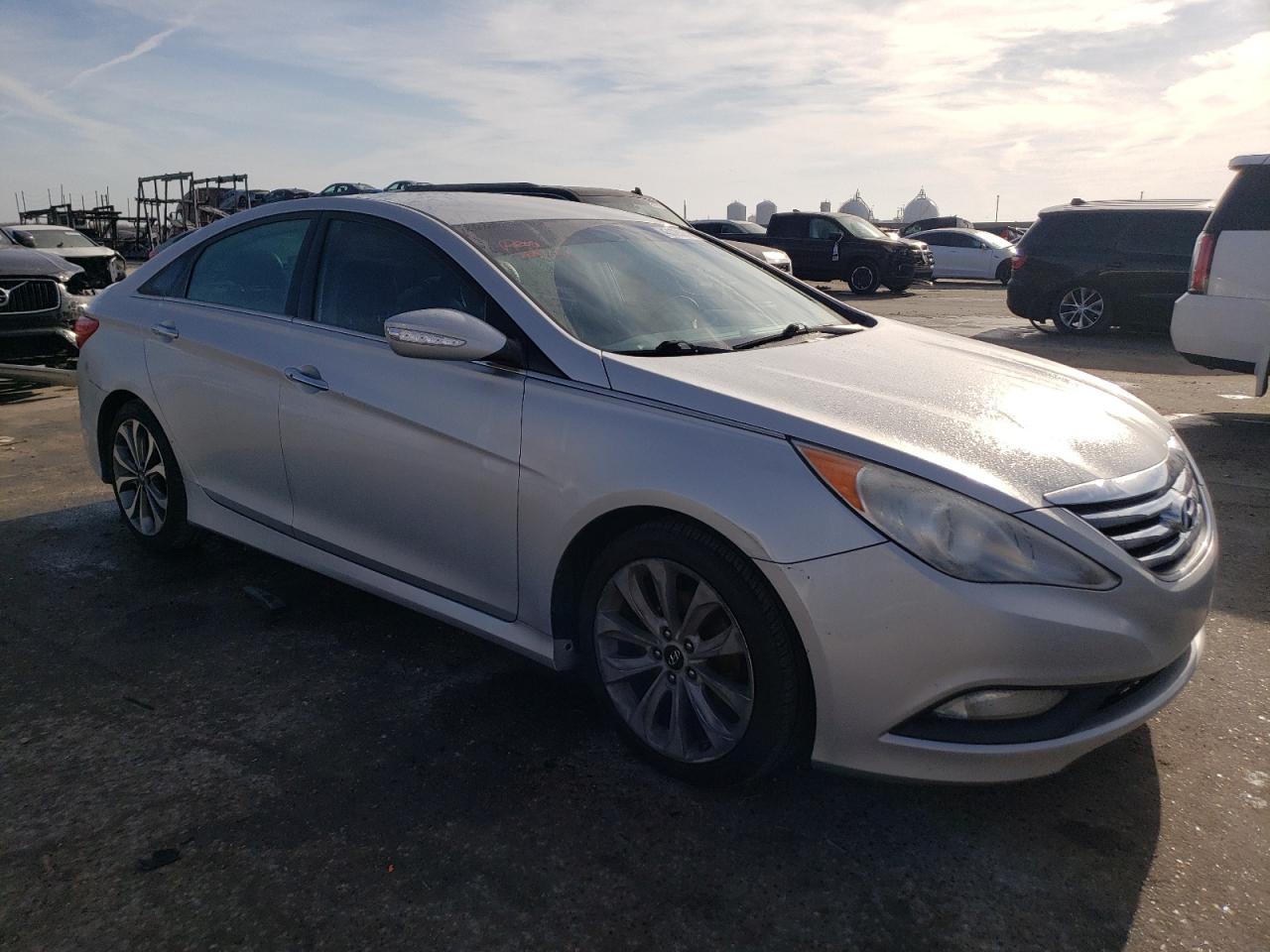 2014 Hyundai Sonata - Image 4