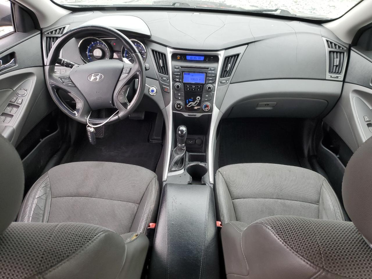 2013 Hyundai Sonata - Image 8