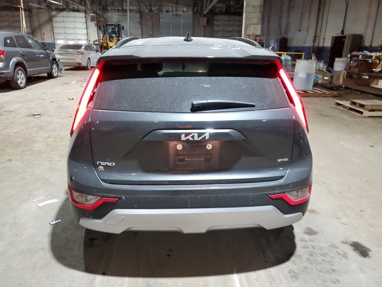 2023 Kia Niro - Image 6