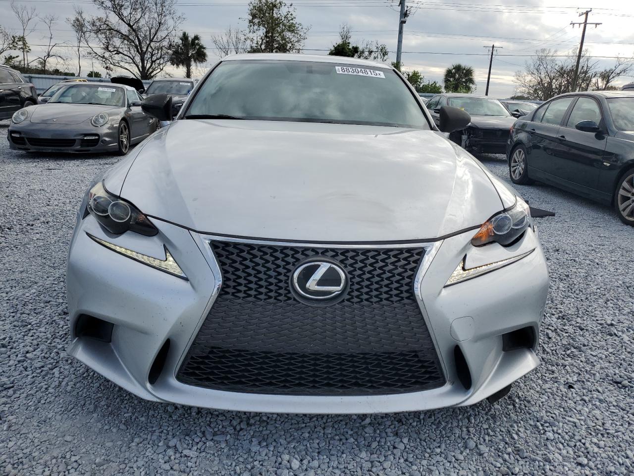 2016 Lexus IS - Image 5