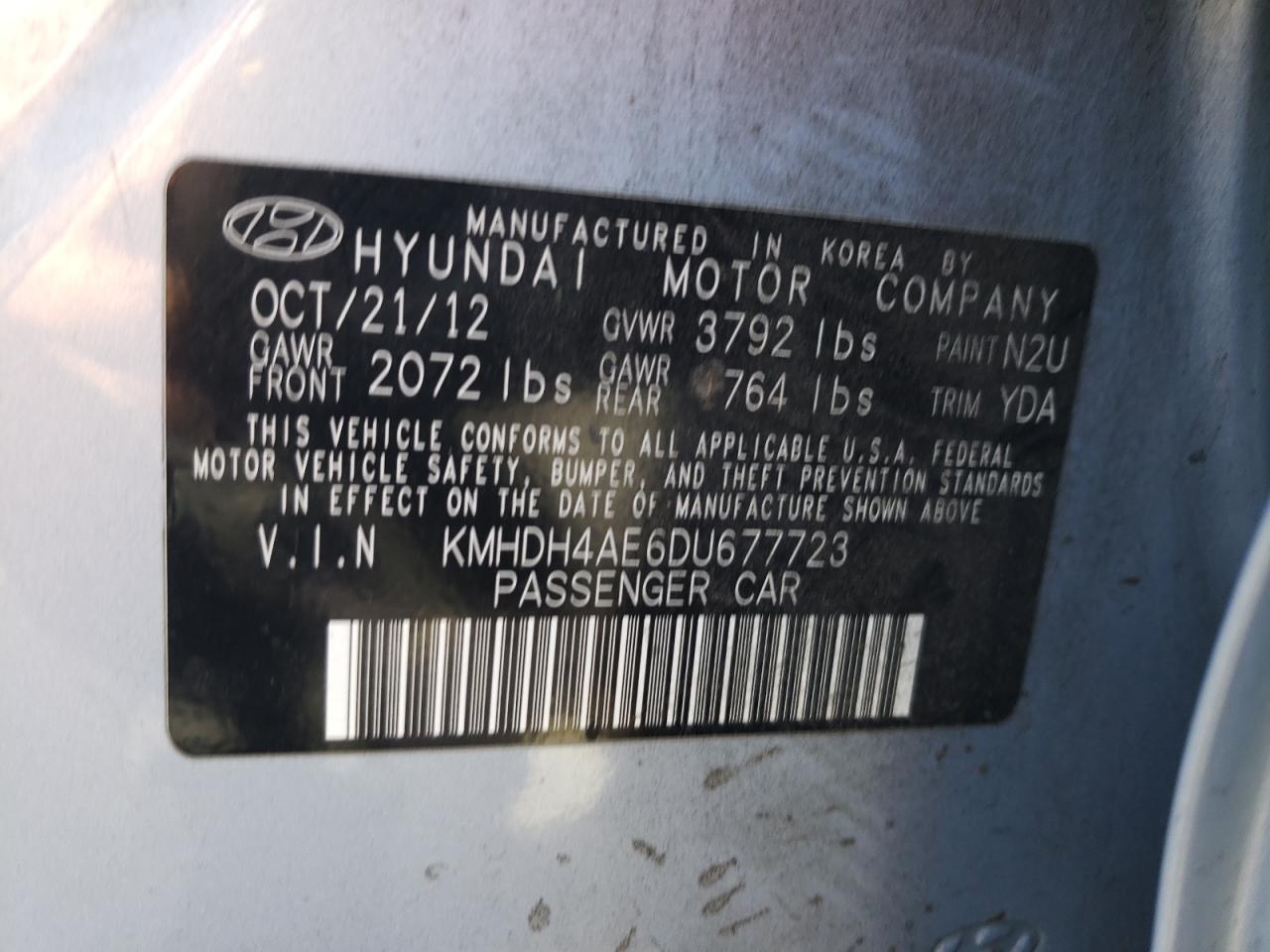 2013 Hyundai Elantra - Image 12