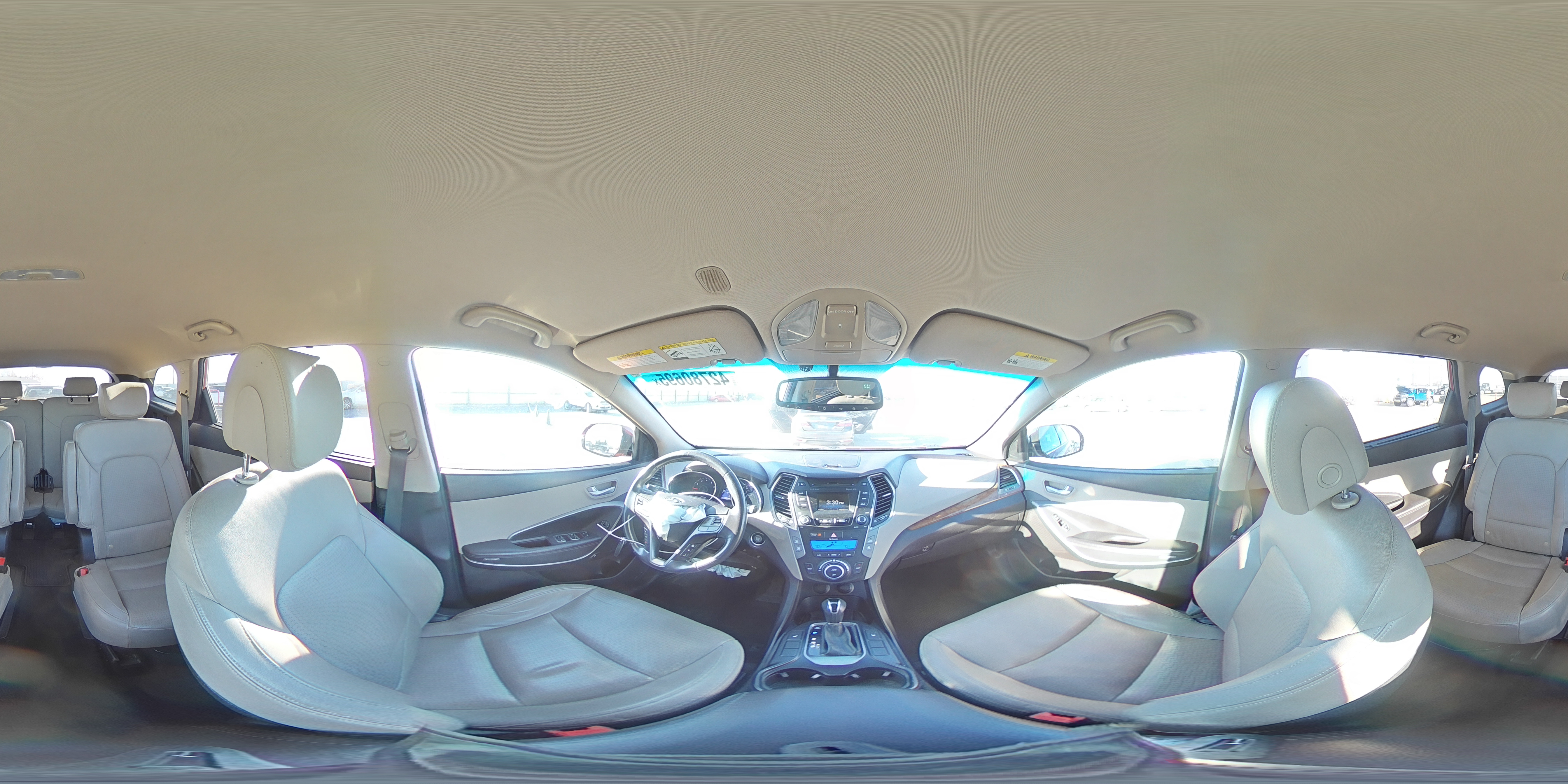 2014 Hyundai Santa Fe - Image 13