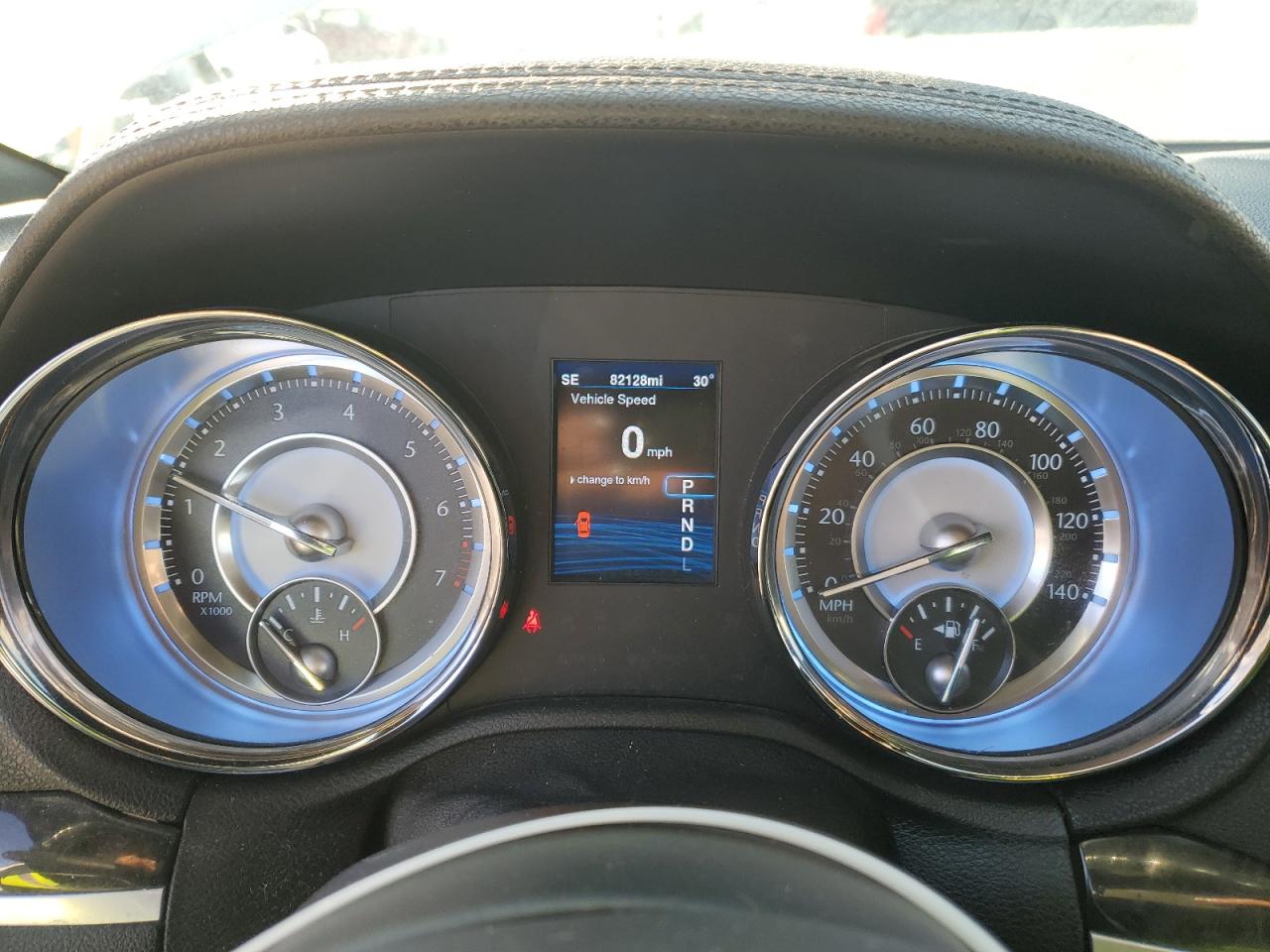 2014 Chrysler 300 - Image 9