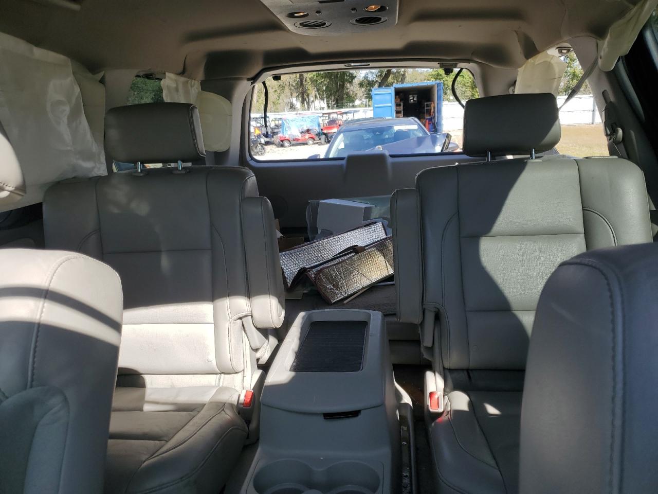 2010 Nissan Armada - Image 10