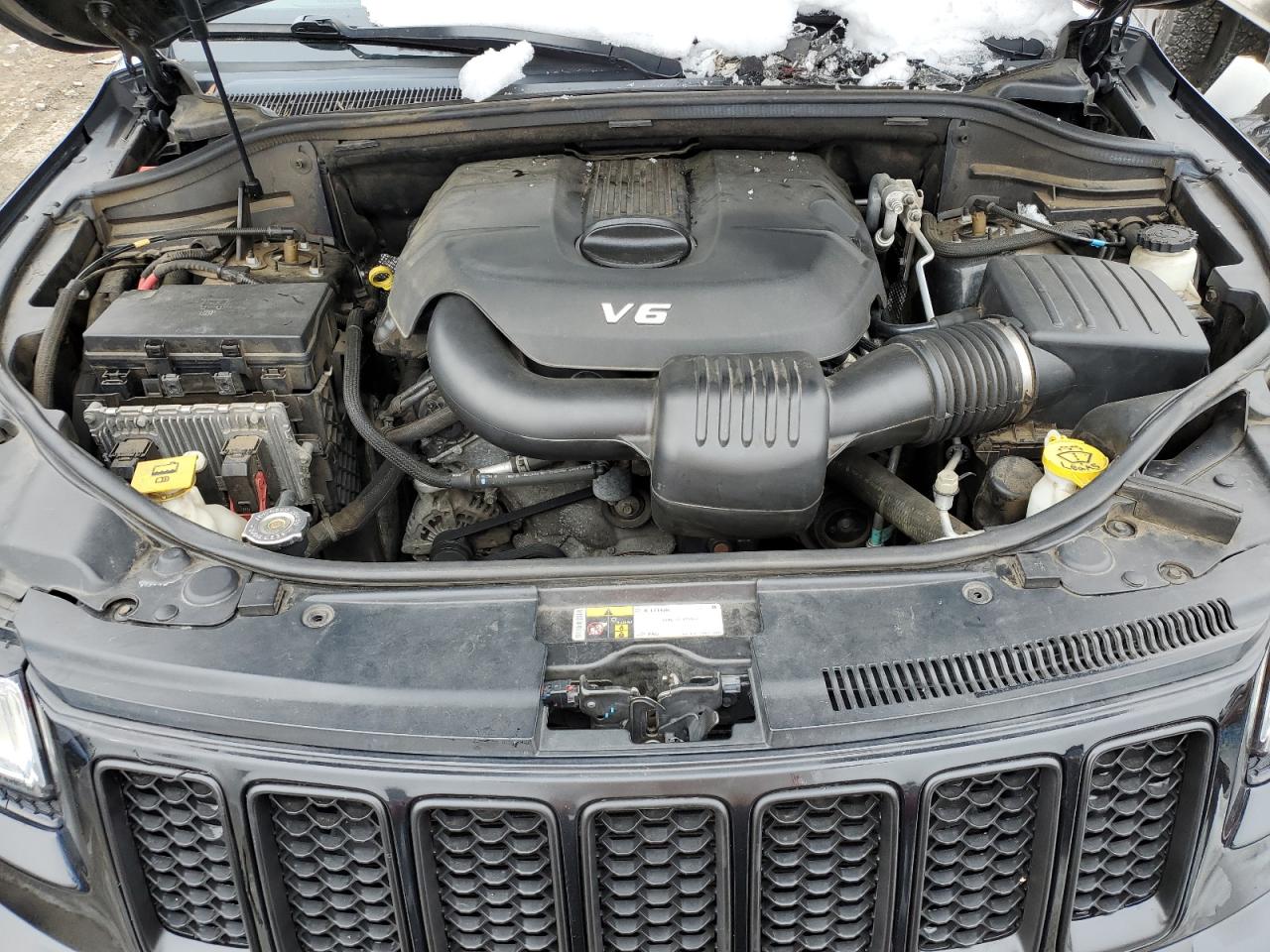2015 Jeep Grand Cherokee - Image 12