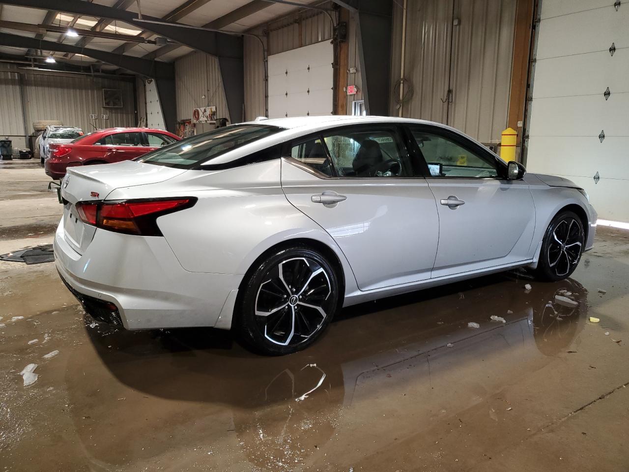 2024 Nissan Altima - Image 3