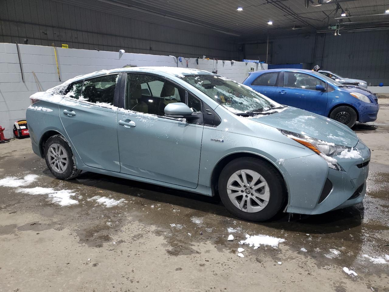 2017 Toyota Prius - Image 4