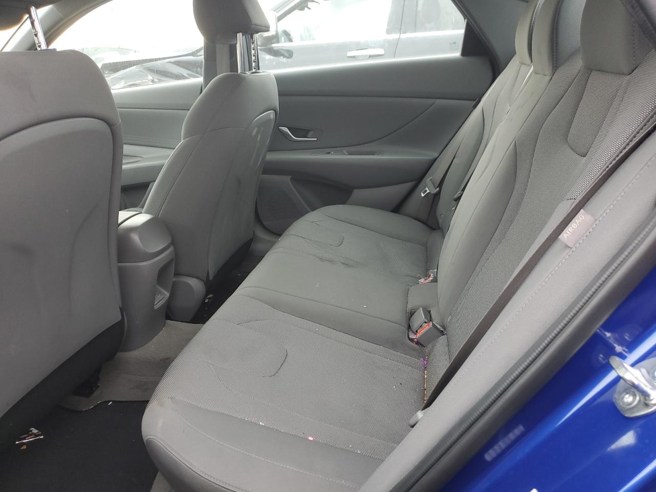 2024 Hyundai Elantra - Image 10