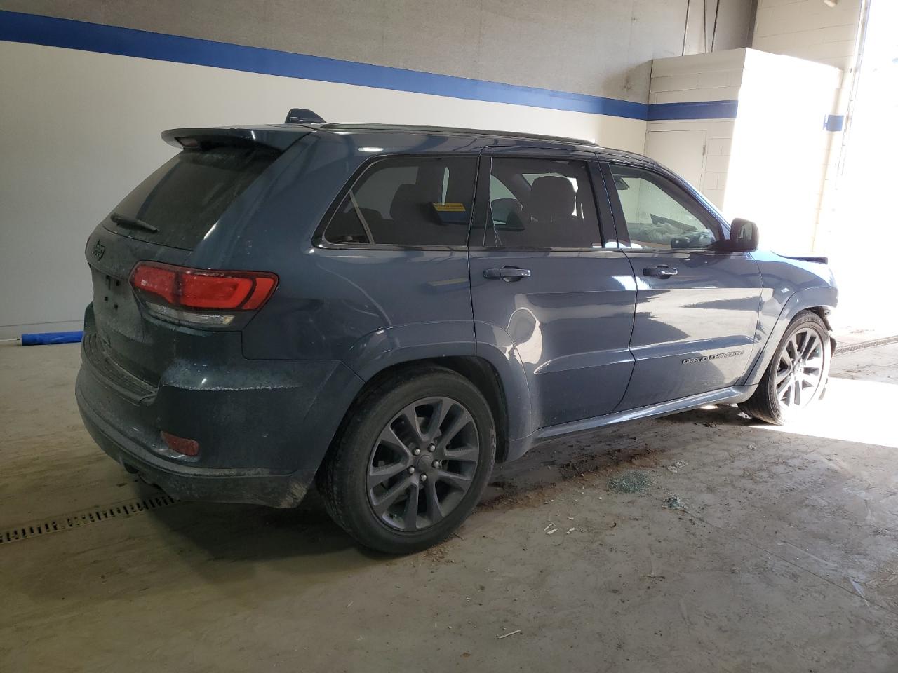 2019 Jeep Grand Cherokee - Image 3