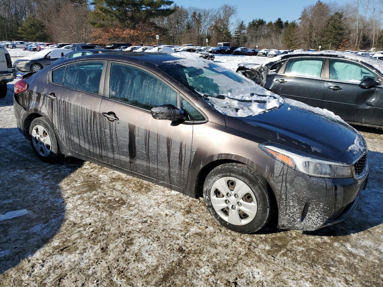 2017 Kia Forte - Image 4
