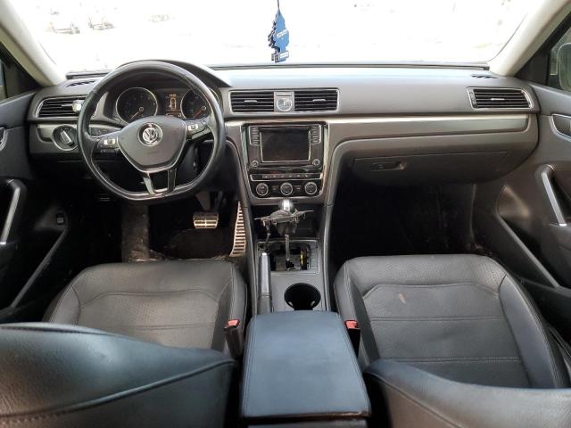  VOLKSWAGEN PASSAT 2017 Серый