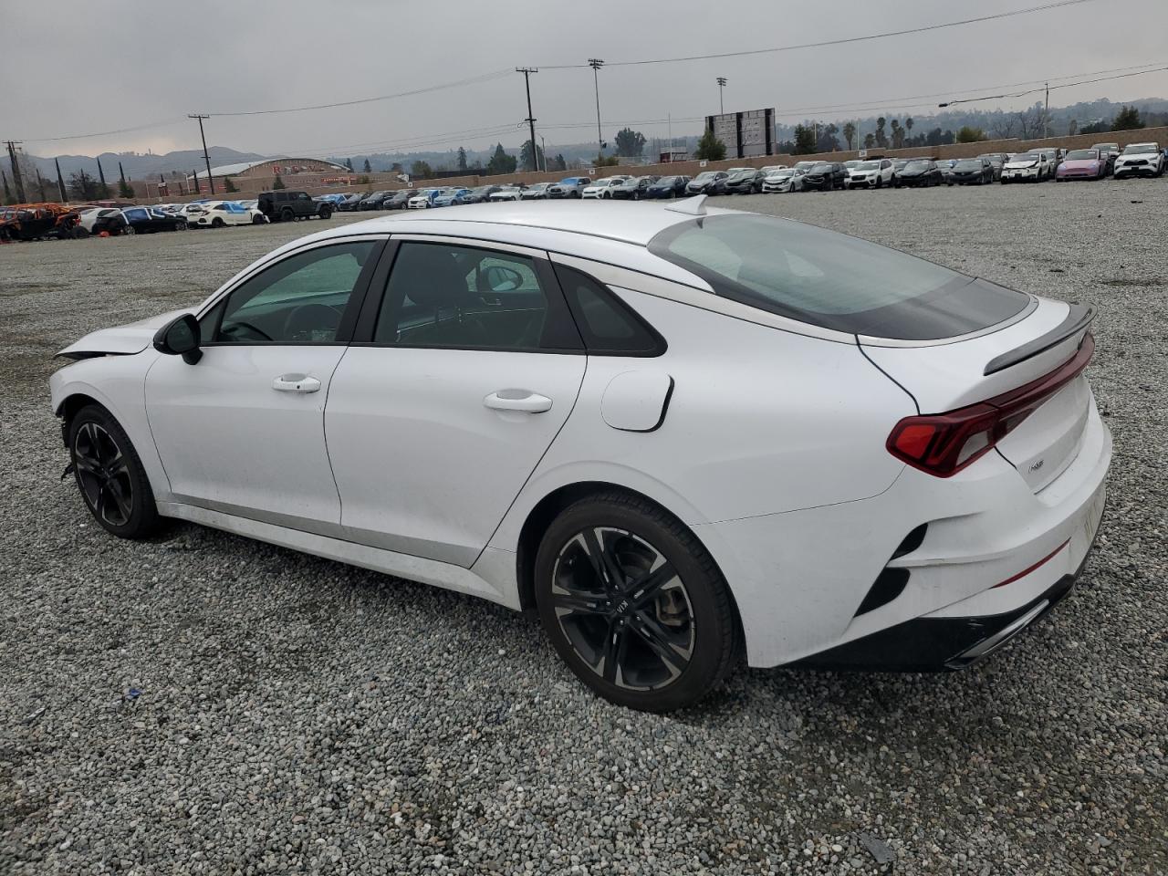 2021 Kia K5 - Image 2