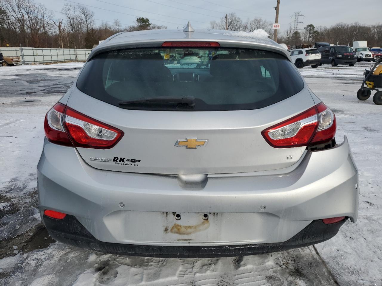 2019 Chevrolet Cruze - Image 6