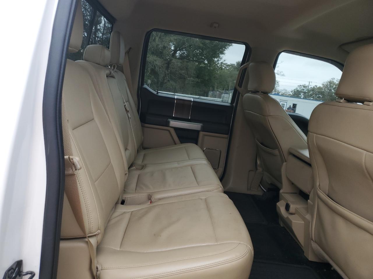 2015 Ford F-150 - Image 10