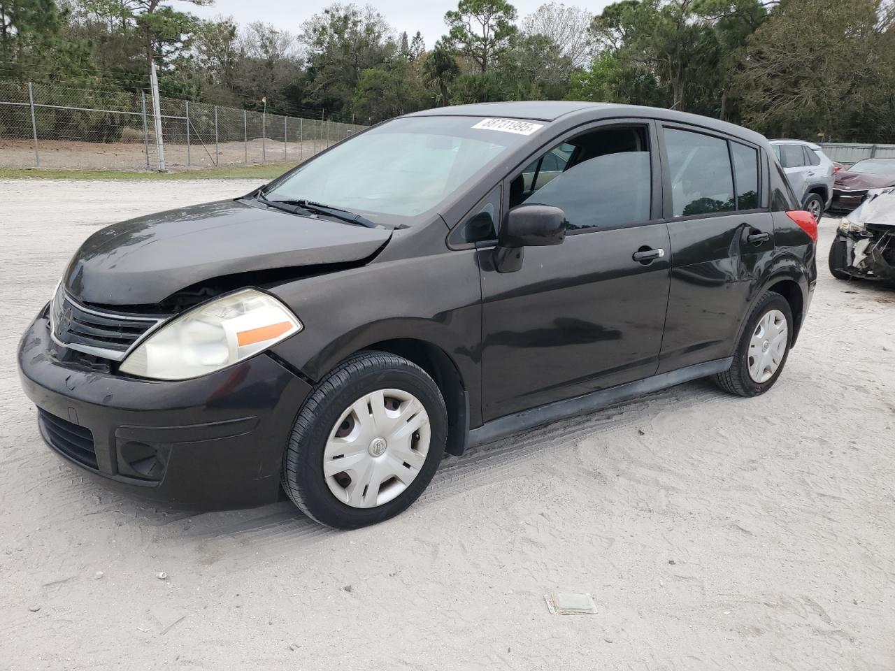 2010 Nissan Versa - Image 1
