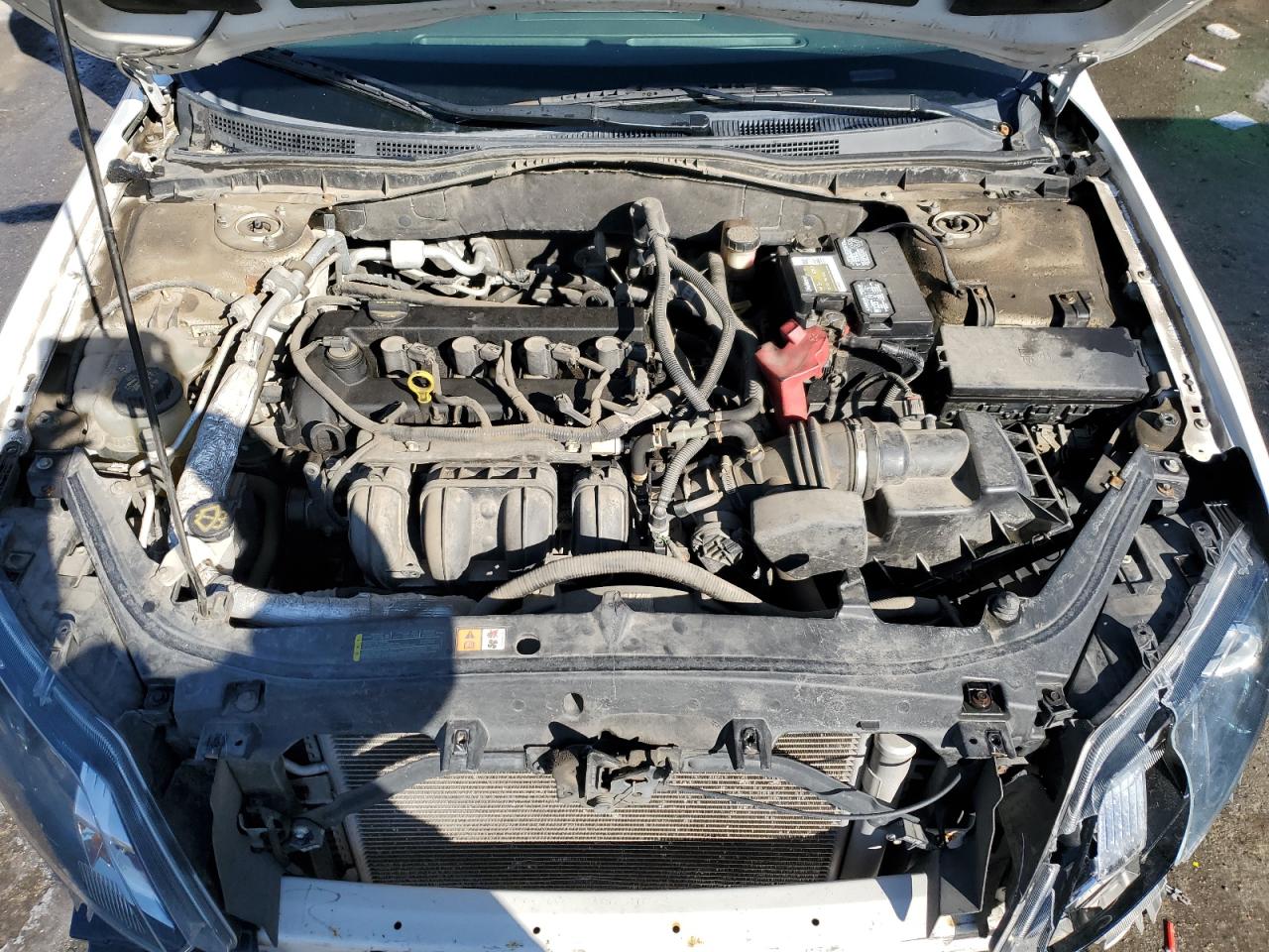 2010 Ford Fusion - Image 11