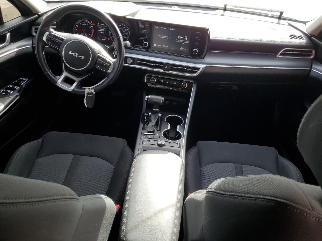 2022 Kia K5 - Image 8