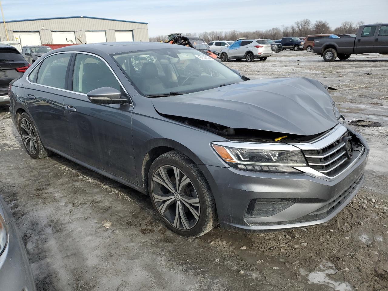 2021 Volkswagen Passat - Image 4