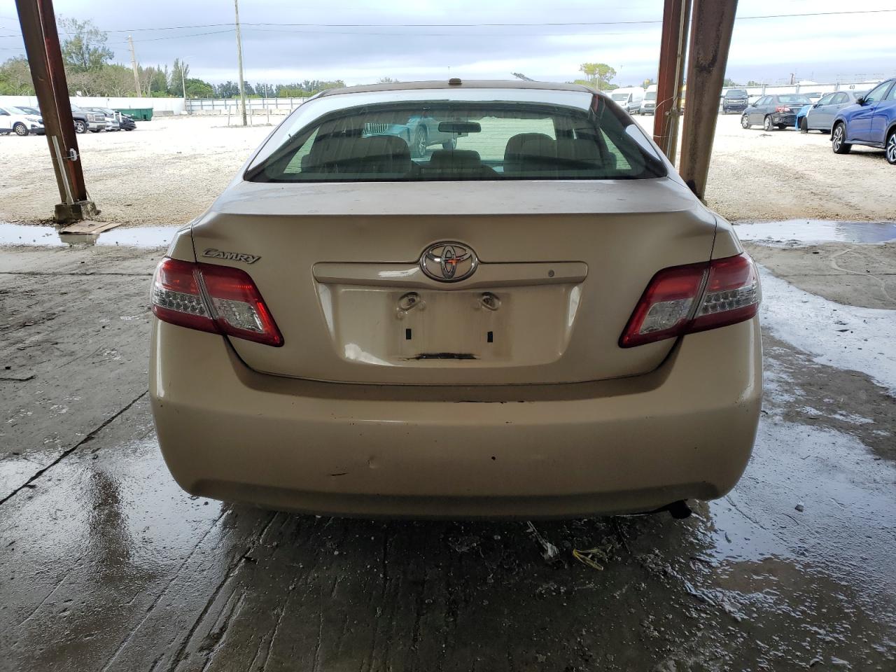 2011 Toyota Camry - Image 6