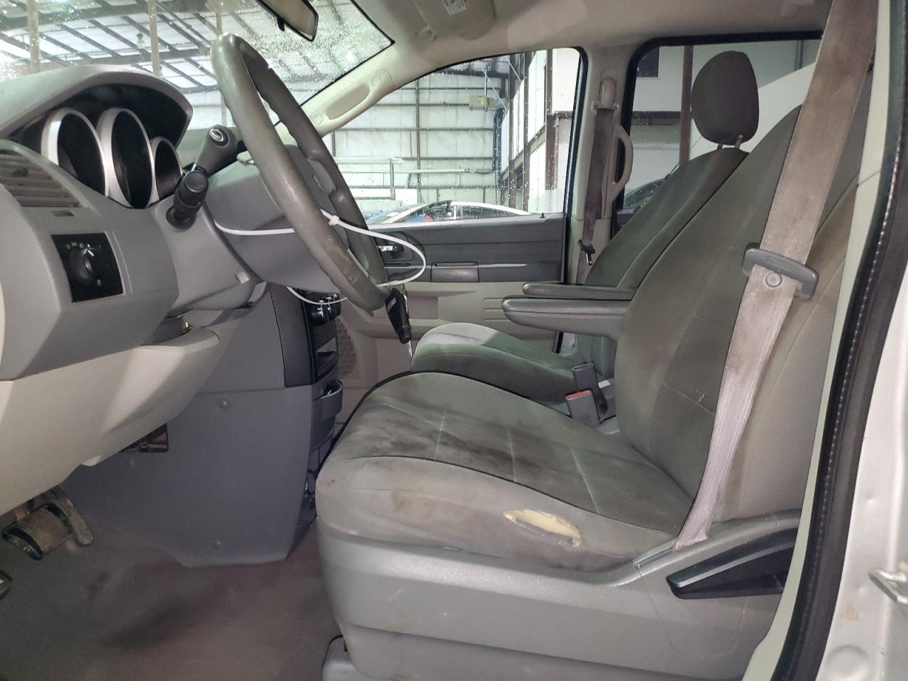 2009 Dodge Caravan - Image 7
