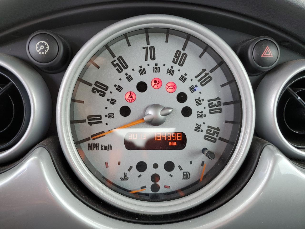 2005 MINI Cooper - Image 9