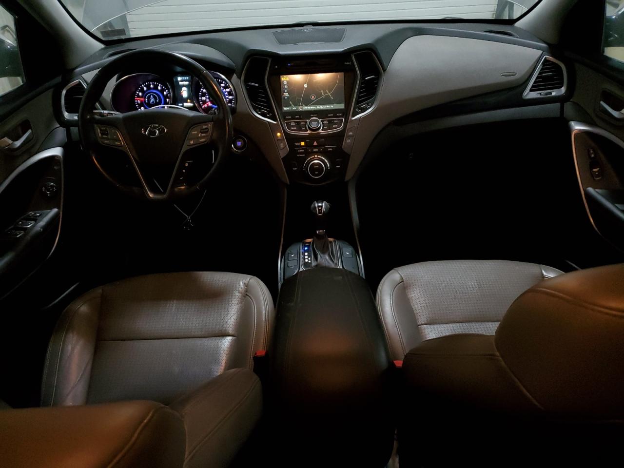 2014 Hyundai Santa Fe - Image 8