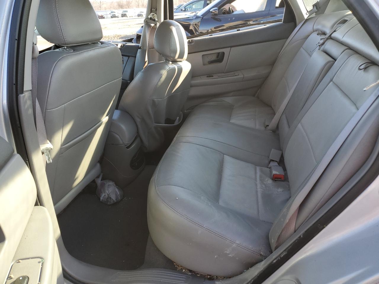 2006 Ford Taurus - Image 10