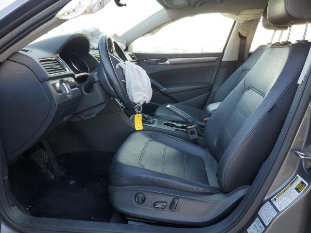  VOLKSWAGEN PASSAT 2018 Szary