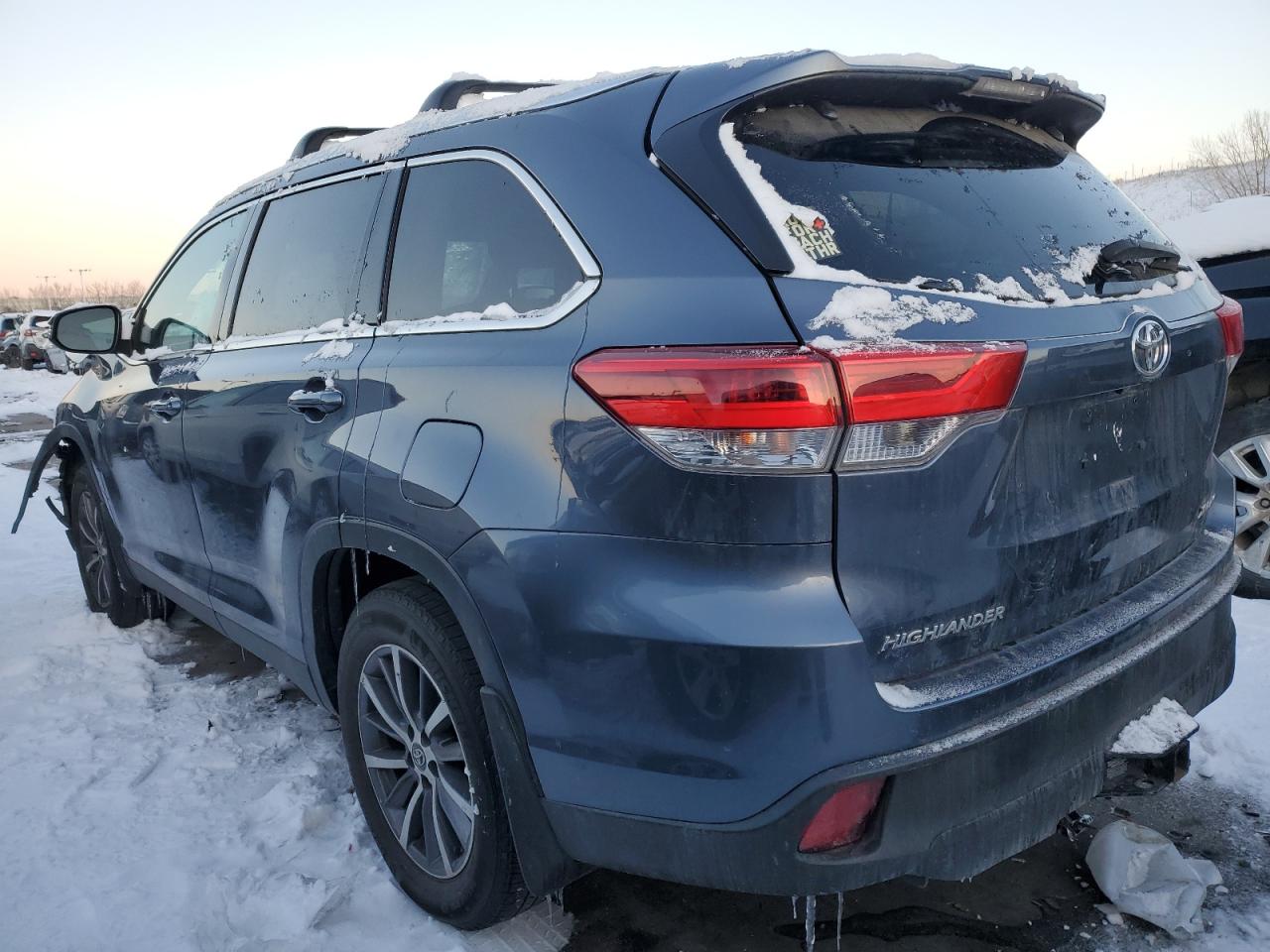 2019 Toyota Highlander - Image 2