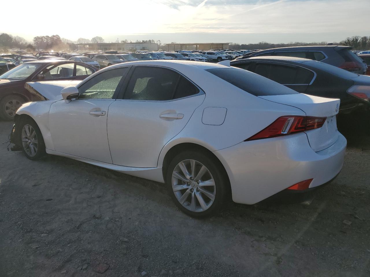 2016 Lexus IS - Image 2