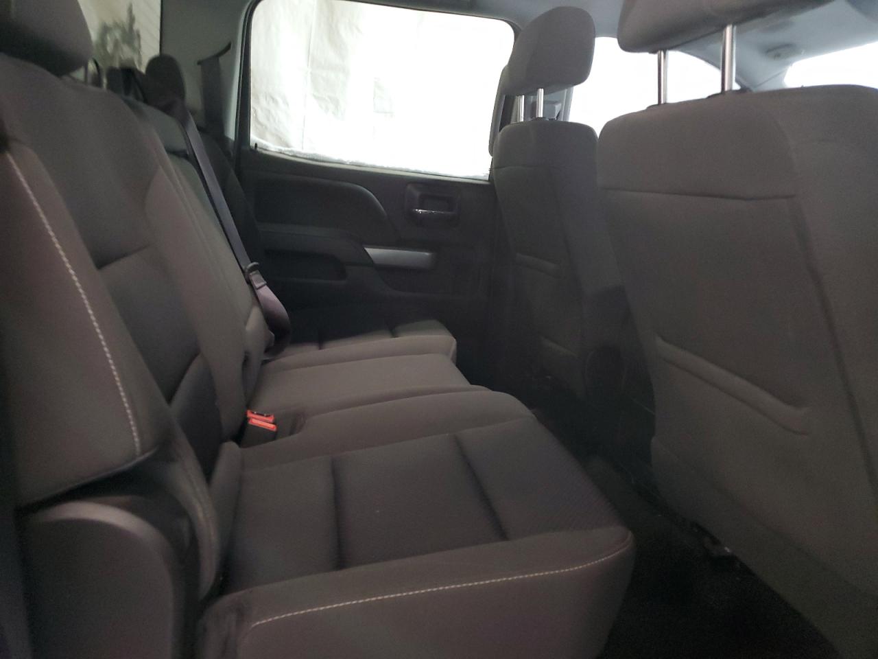 2017 Chevrolet Silverado - Image 10