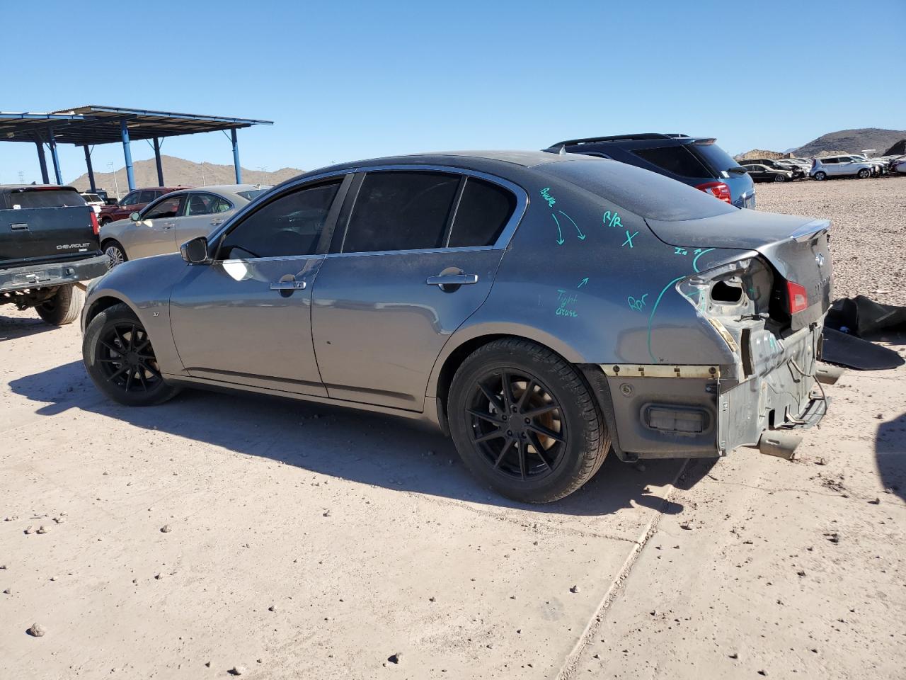 2015 Infiniti Q40 - Image 2