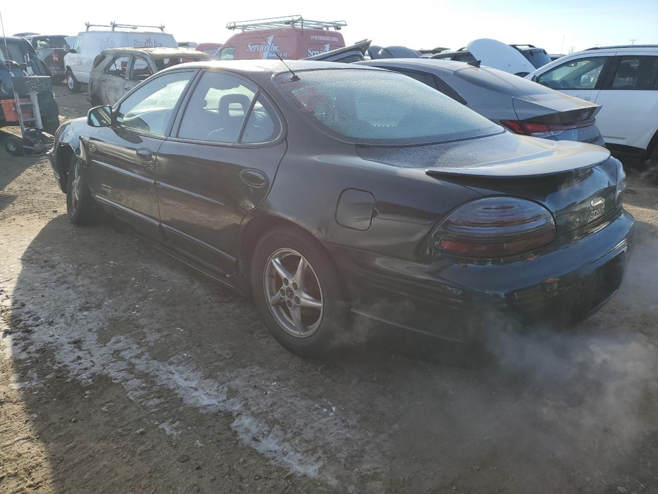 2003 Pontiac Grand Prix - Image 2
