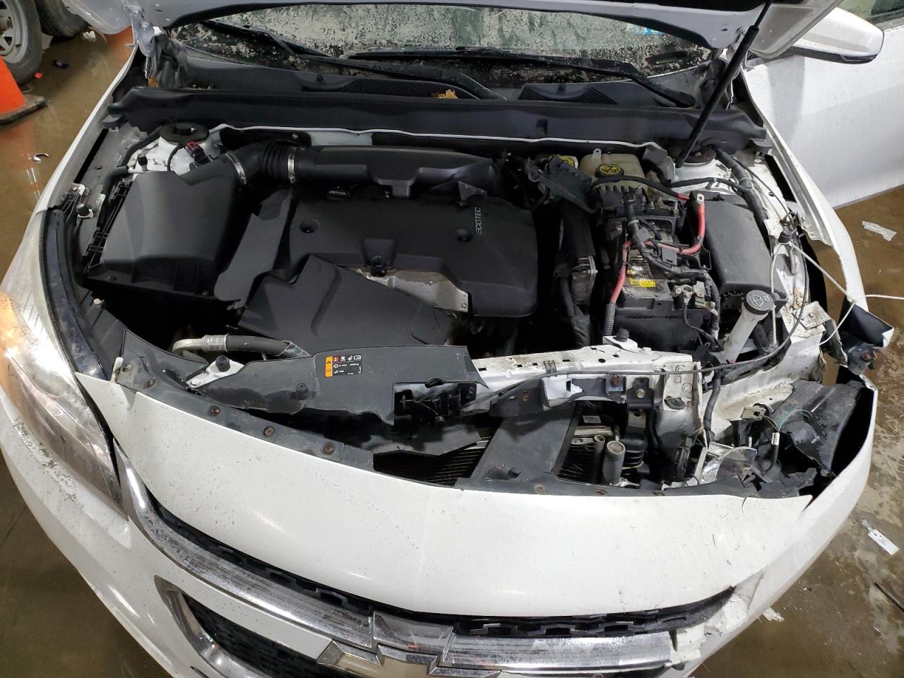 2015 Chevrolet Malibu - Image 11
