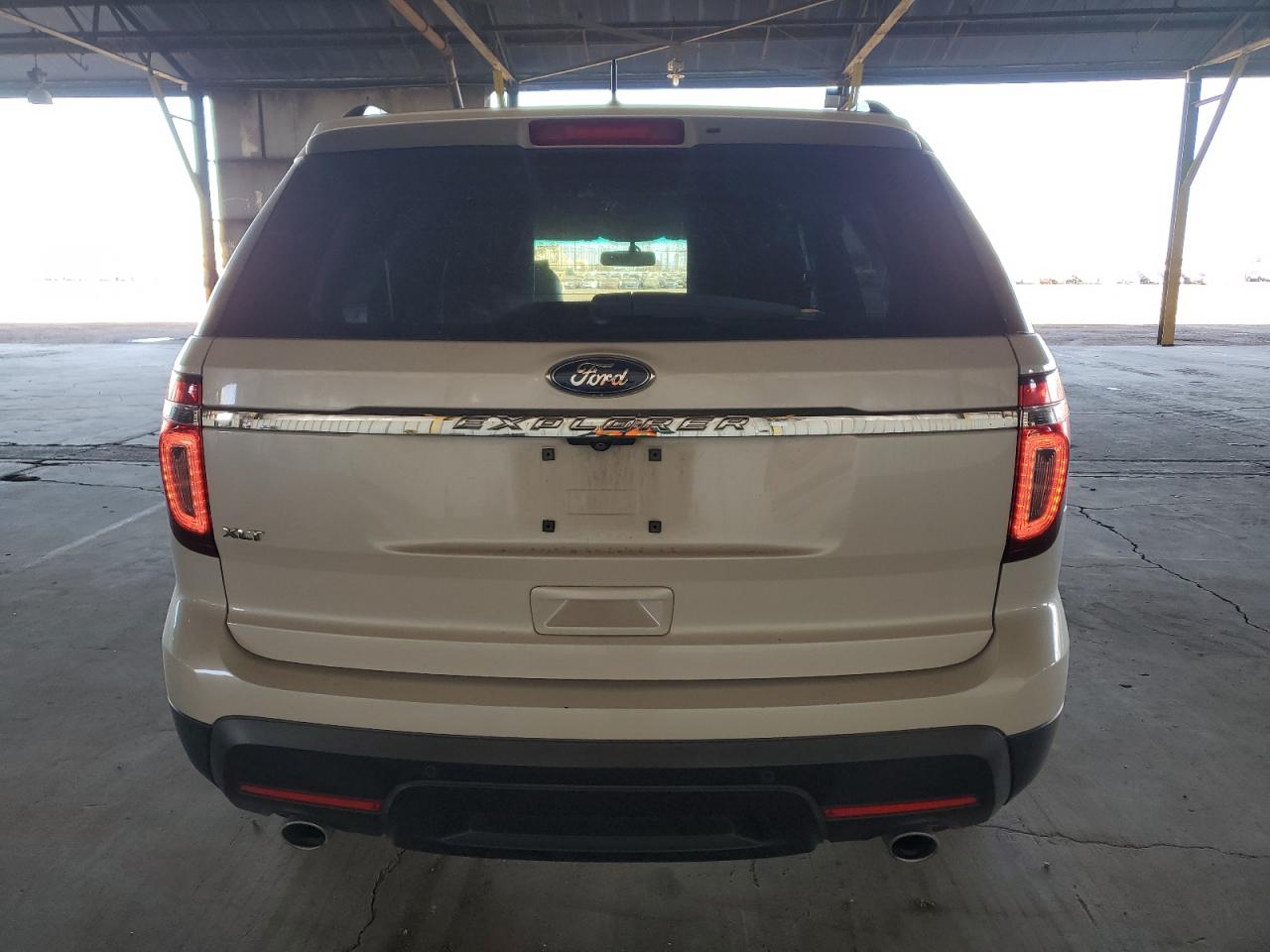 2015 Ford Explorer - Image 6