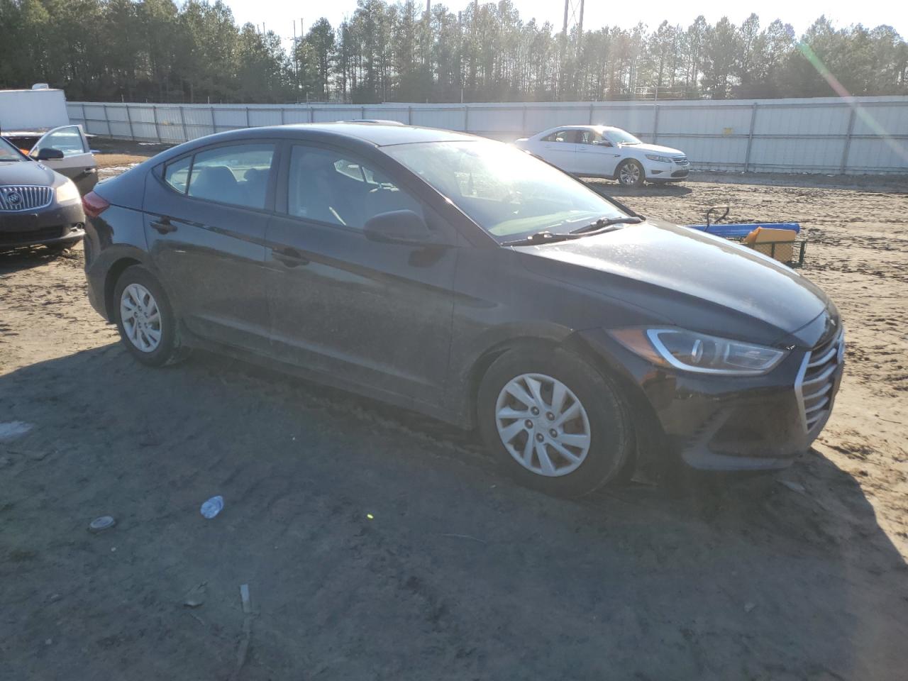 2018 Hyundai Elantra - Image 4