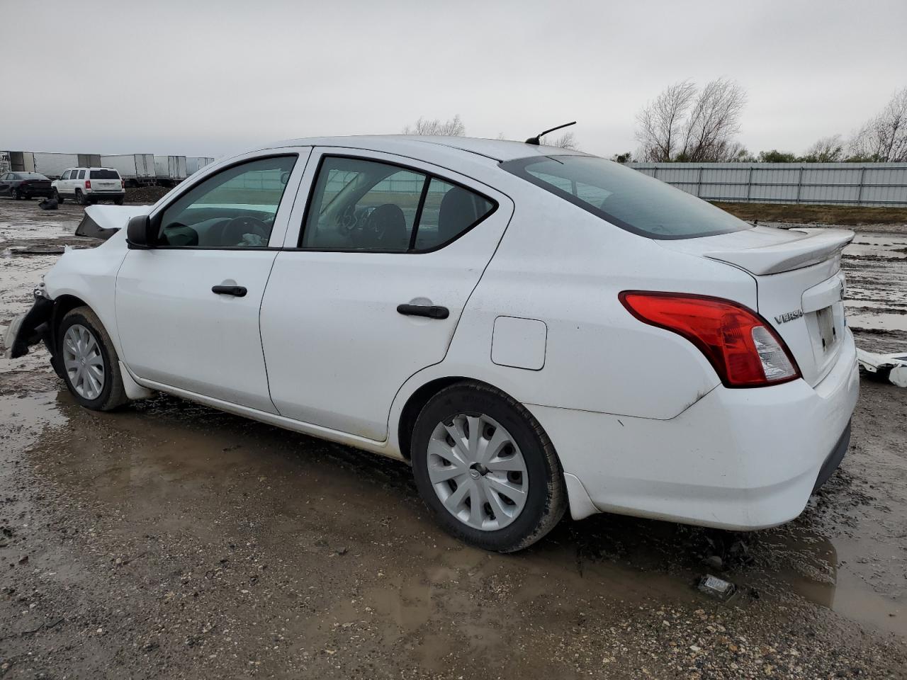 2015 Nissan Versa - Image 2
