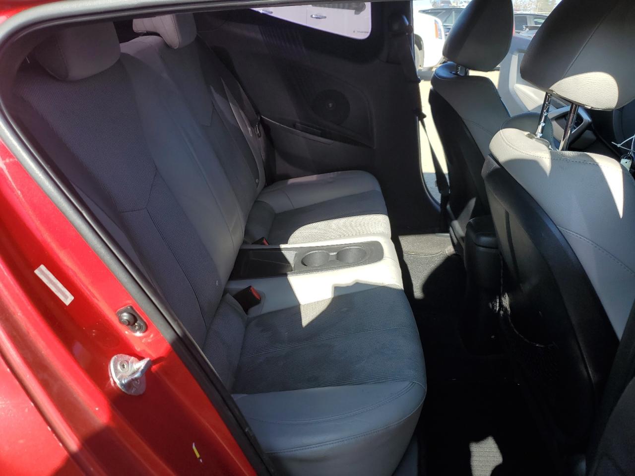 2013 Hyundai Veloster - Image 10