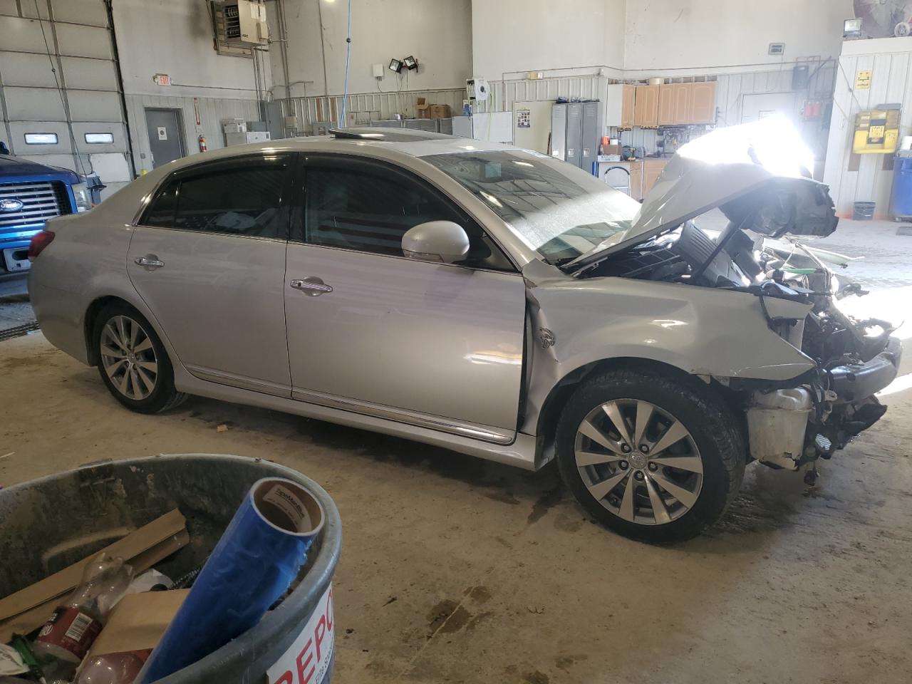 2011 Toyota Avalon - Image 4