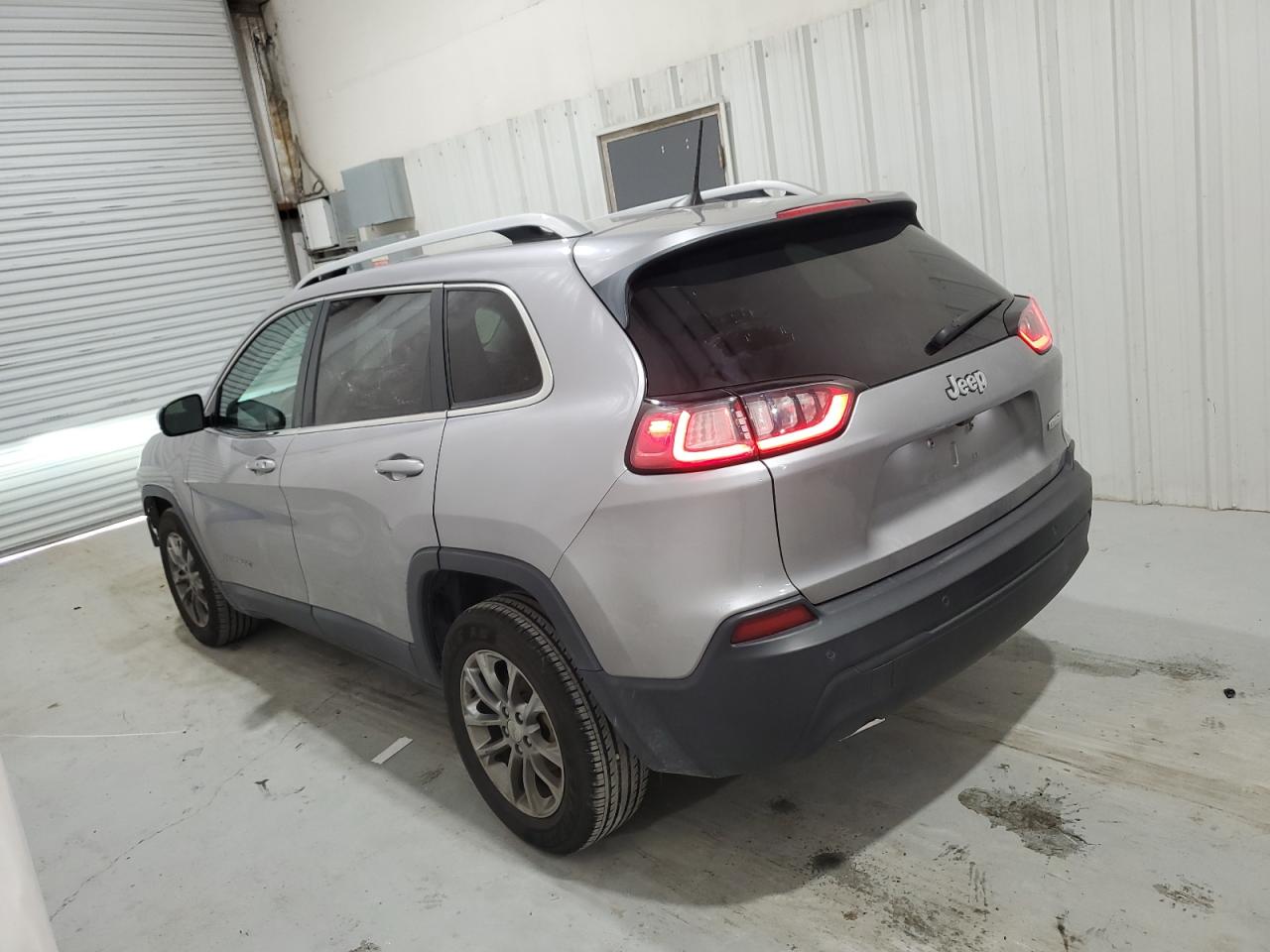 2019 Jeep Grand Cherokee - Image 2