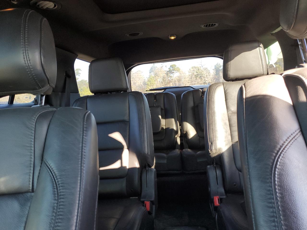 2015 Ford Explorer - Image 10