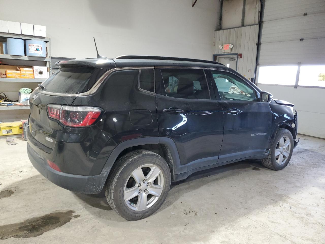 2022 Jeep Compass - Image 3