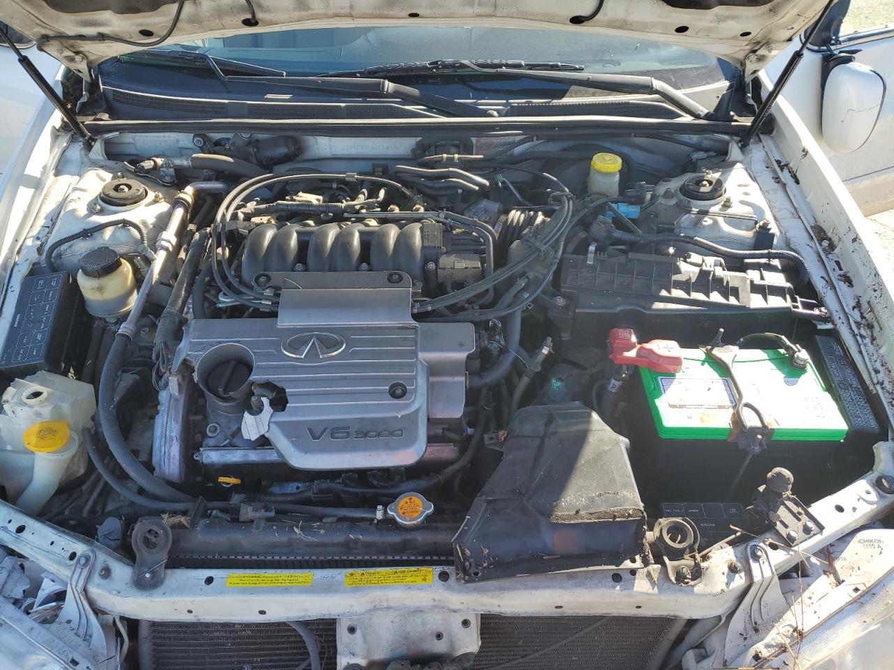 2001 Infiniti I - Image 12