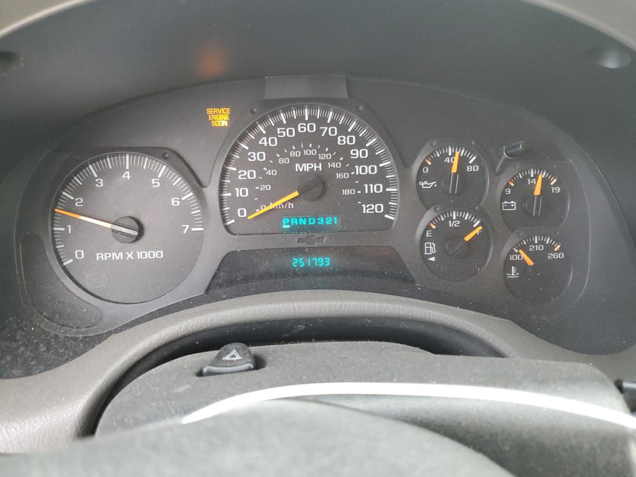 2003 Chevrolet TrailBlazer - Image 9