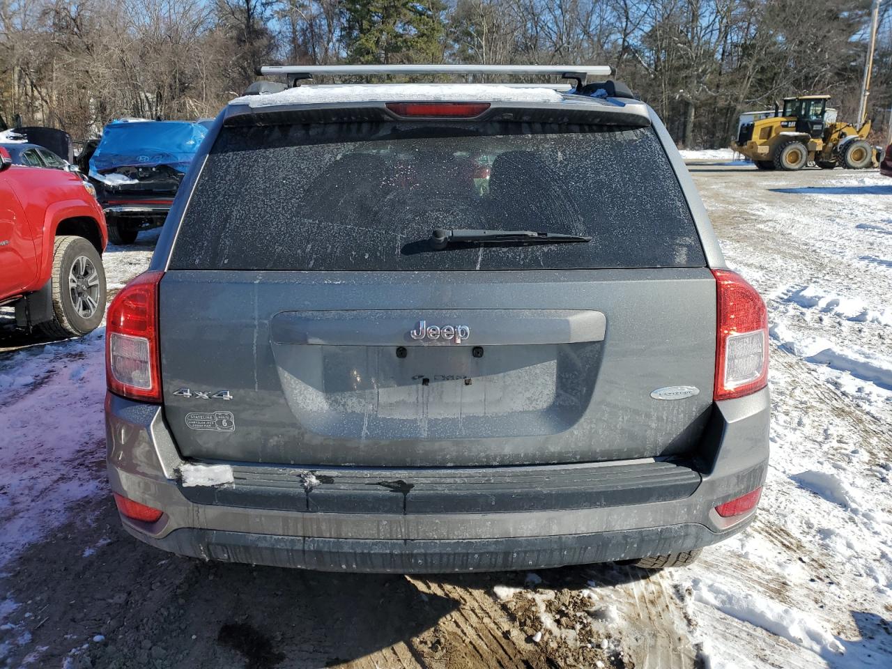 2011 Jeep Compass Sport VIN: 1J4NF1FB8BD215327 Lot: 42106645