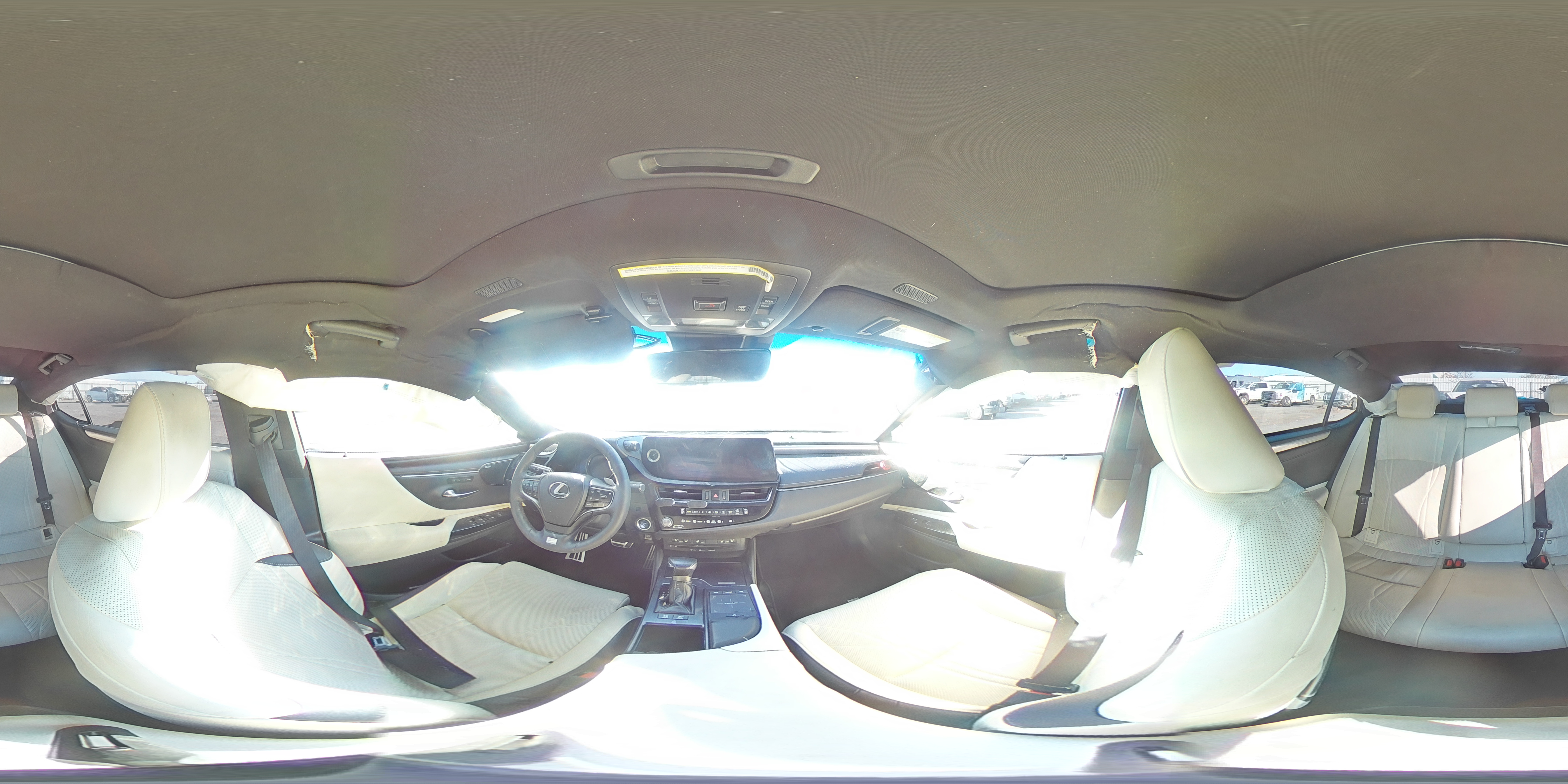 2022 Lexus ES - Image 12