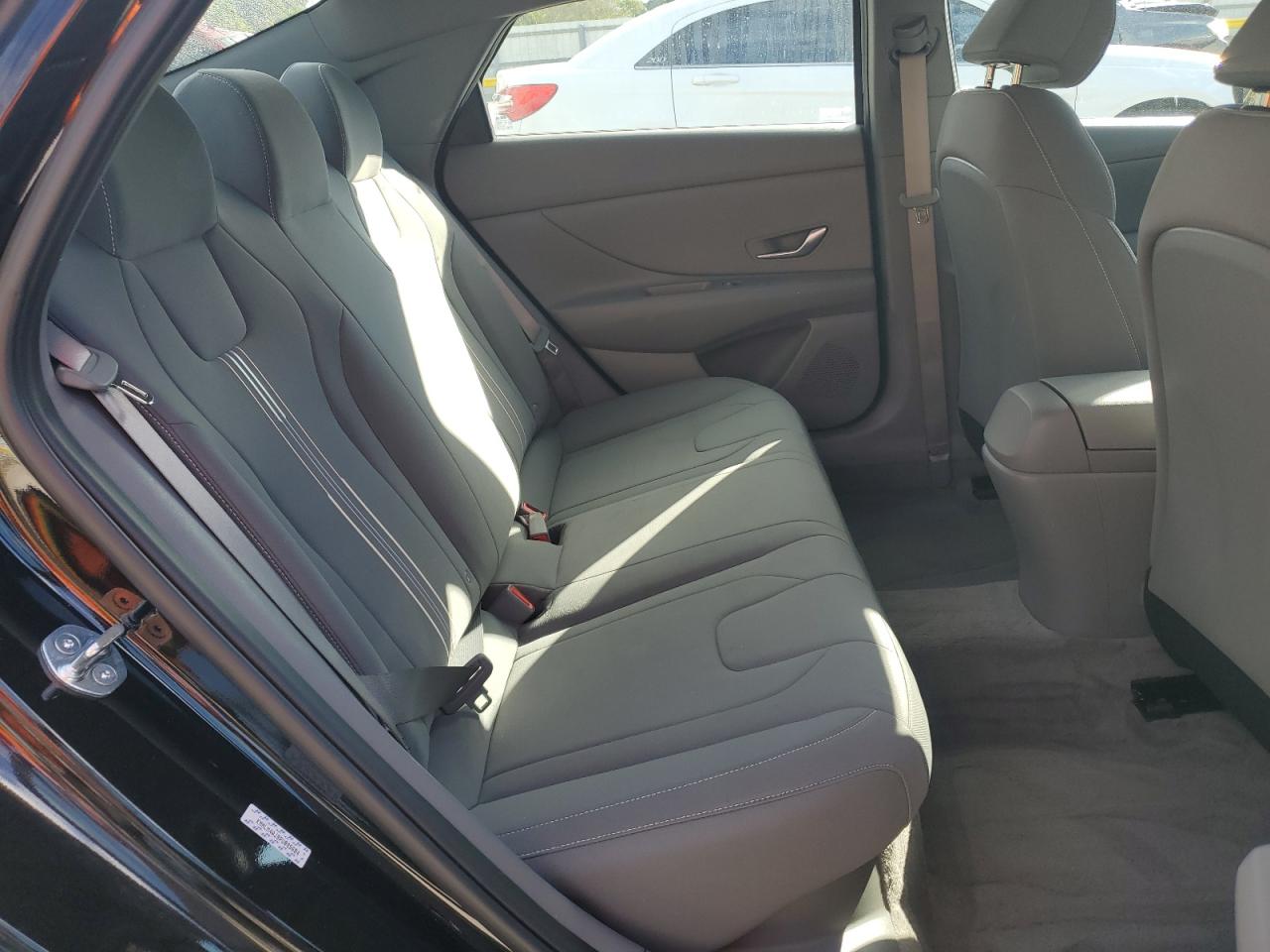 2023 Hyundai Elantra - Image 10