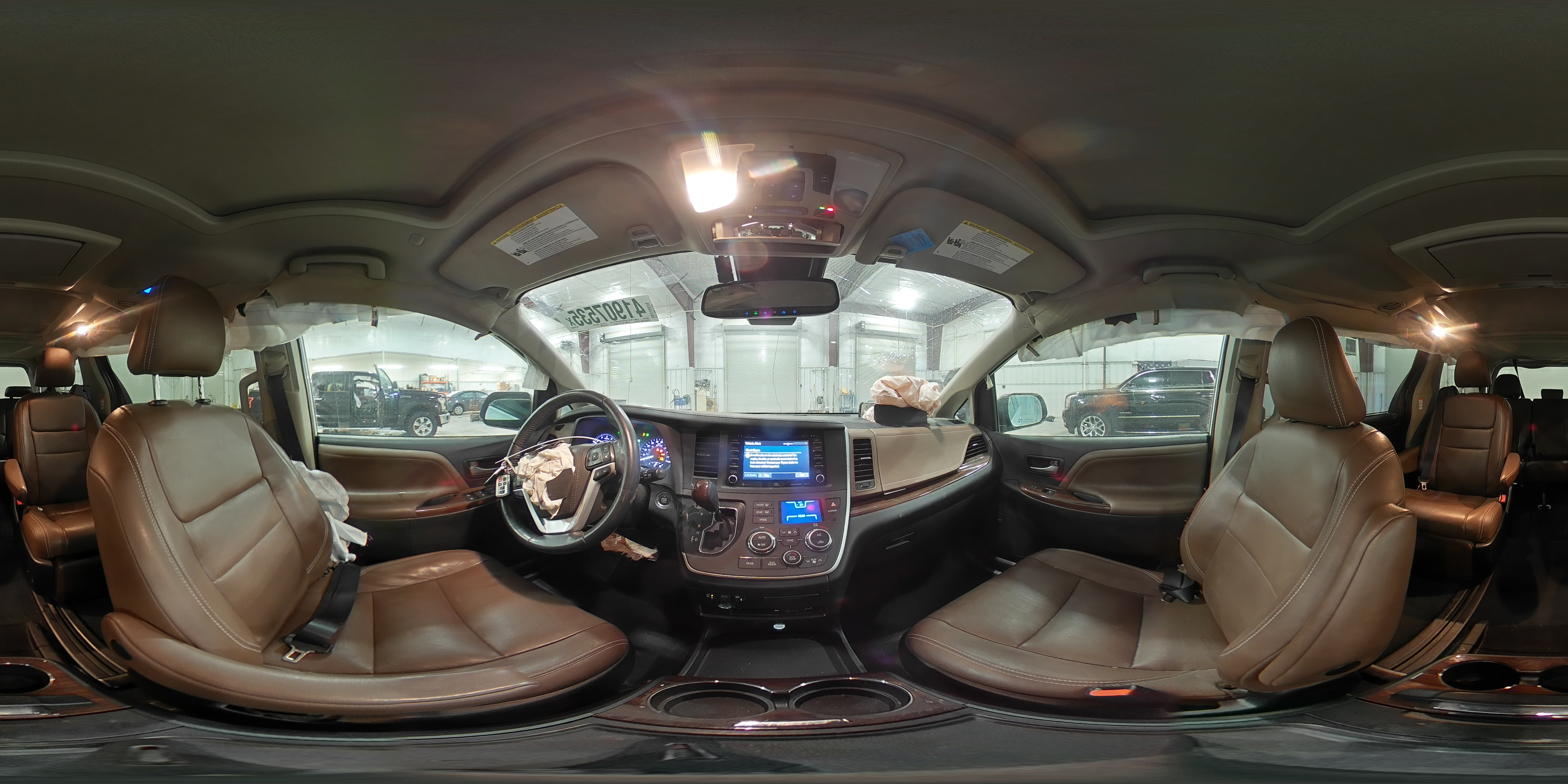 2020 Toyota Sienna - Image 14